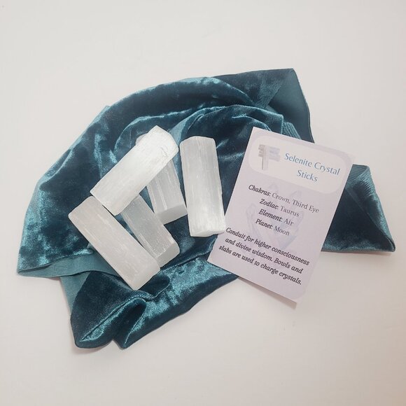 Selenite Crystal Sticks – Cleansing & Charging - Set of 5✨ - Picture 2 of 5